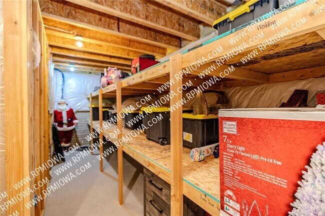 Building Photo - 10308 Catalina Dr