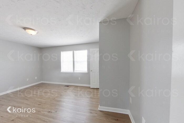 Building Photo - 150 Deer Pkwy