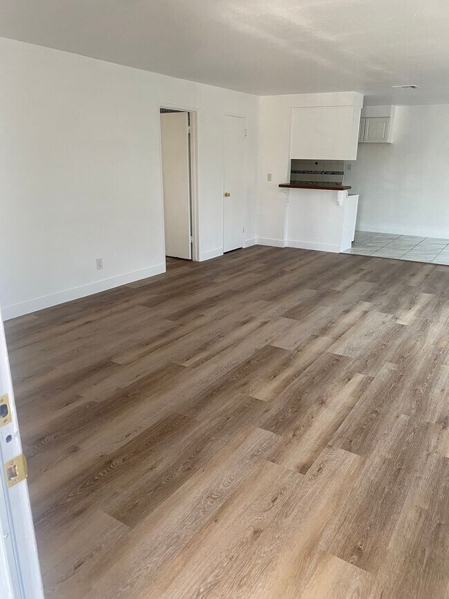 Building Photo - 12554-12556 BROOKSHIRE