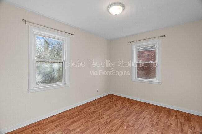 Building Photo - 1258 Grant Dr