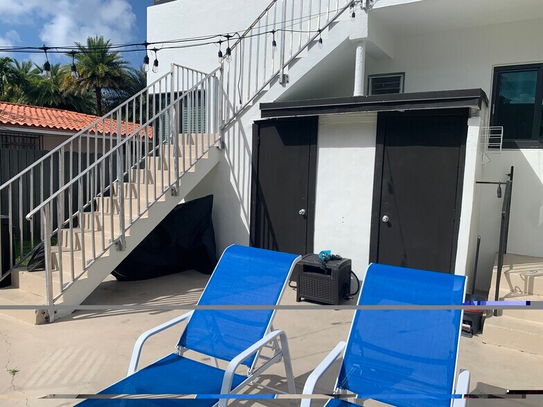 Building Photo - 1975 SW 17th Ct