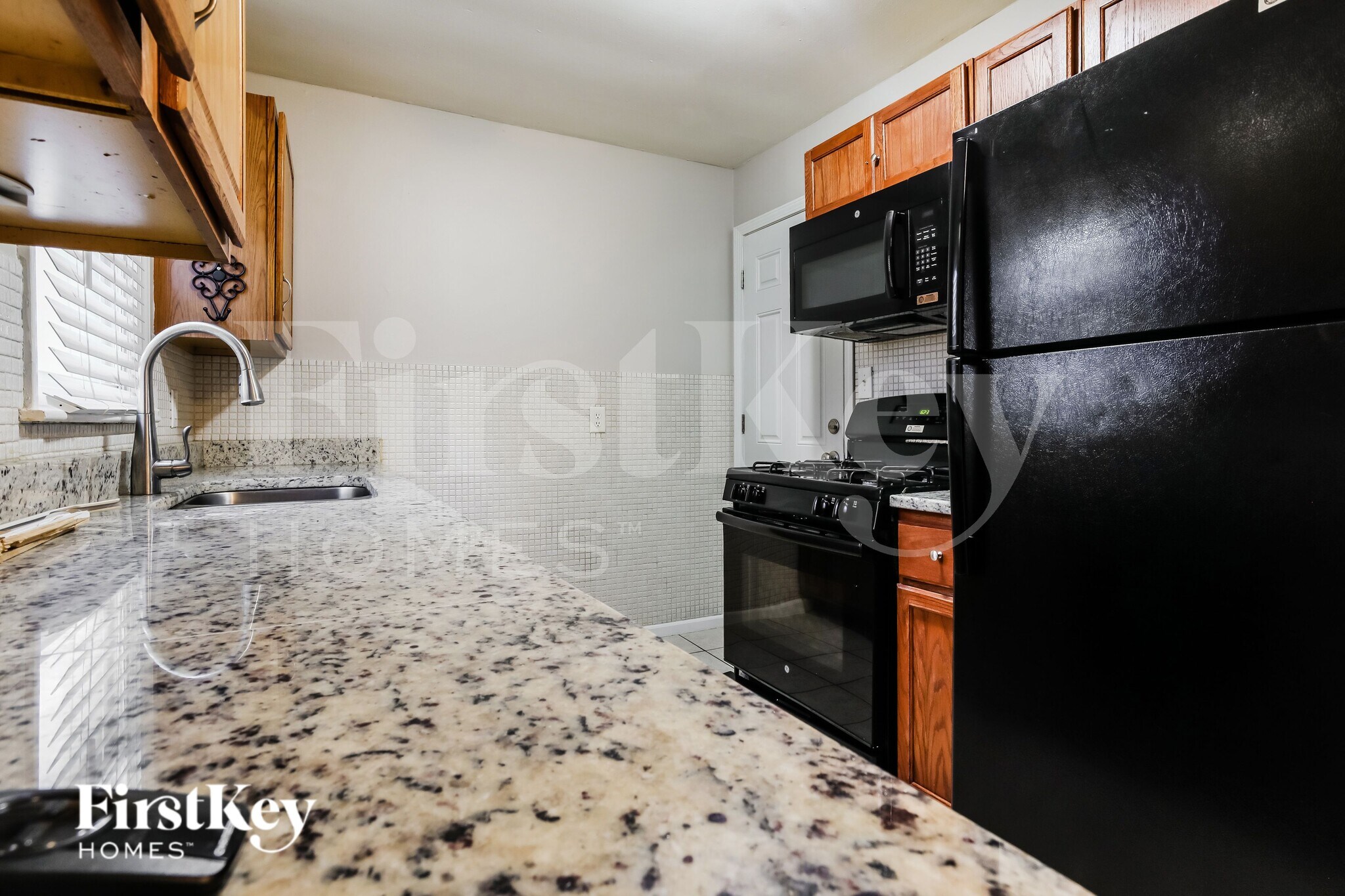 Building Photo - 641 Dixie St