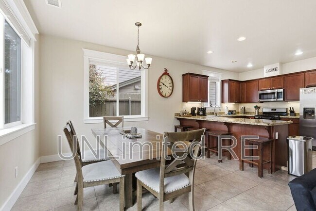 Building Photo - 2907 W Presidio Dr