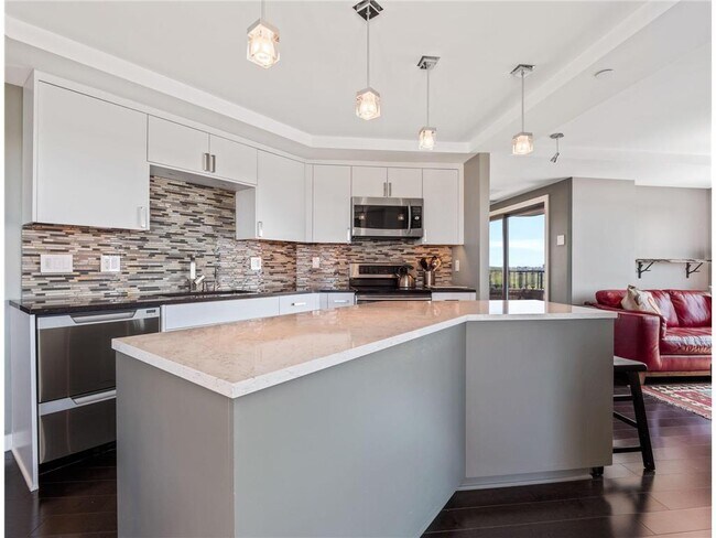 Primary Photo - 2950 Dean Pkwy