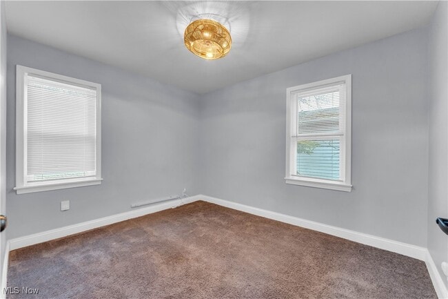 Building Photo - 19205 Pasnow Ave