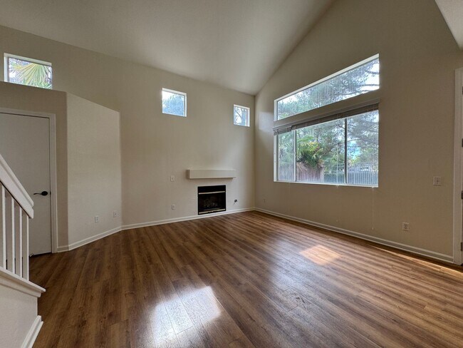 Building Photo - 3 Bedroom House in Temecula for rent