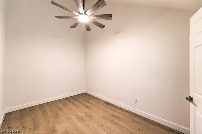 Building Photo - 460 Elm Dr
