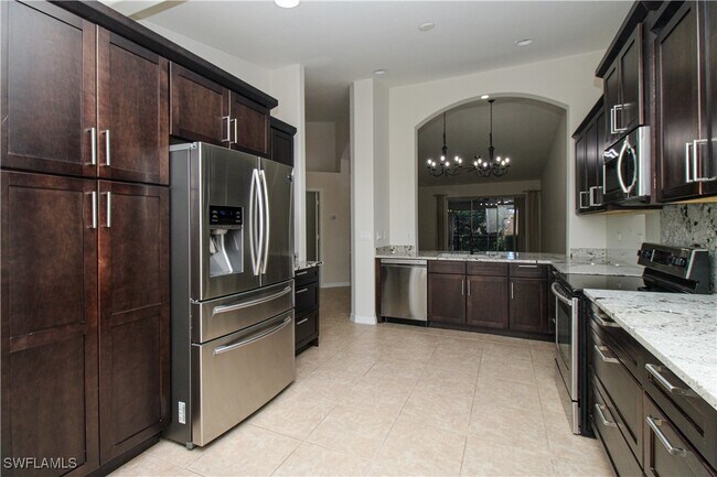 Building Photo - 15077 Cortona Way