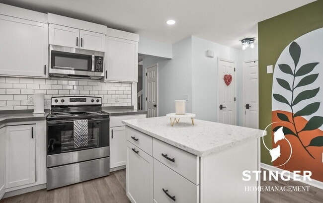 Building Photo - 536 Candida Dr