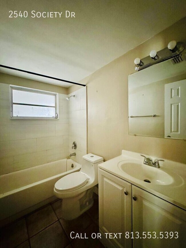 Building Photo - 2540 Society Dr