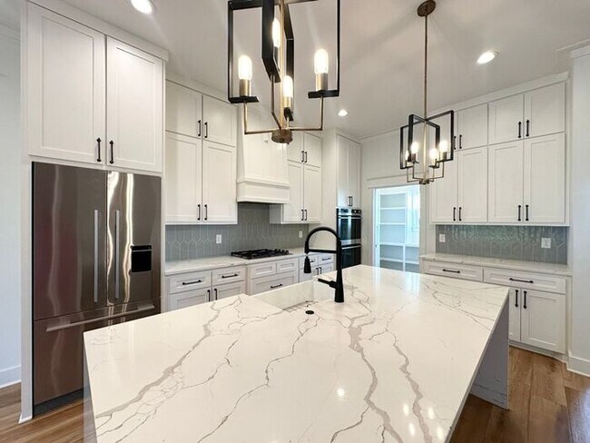 Building Photo - Stunning 3/2.5/2 in LISD! Tour Today!