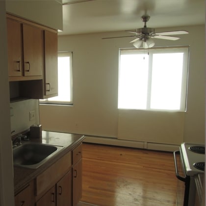 Kitchen - Ridge Court Apartments