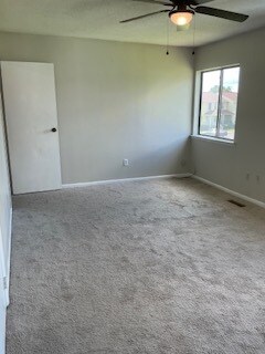 Building Photo - 912 Pineland Ave