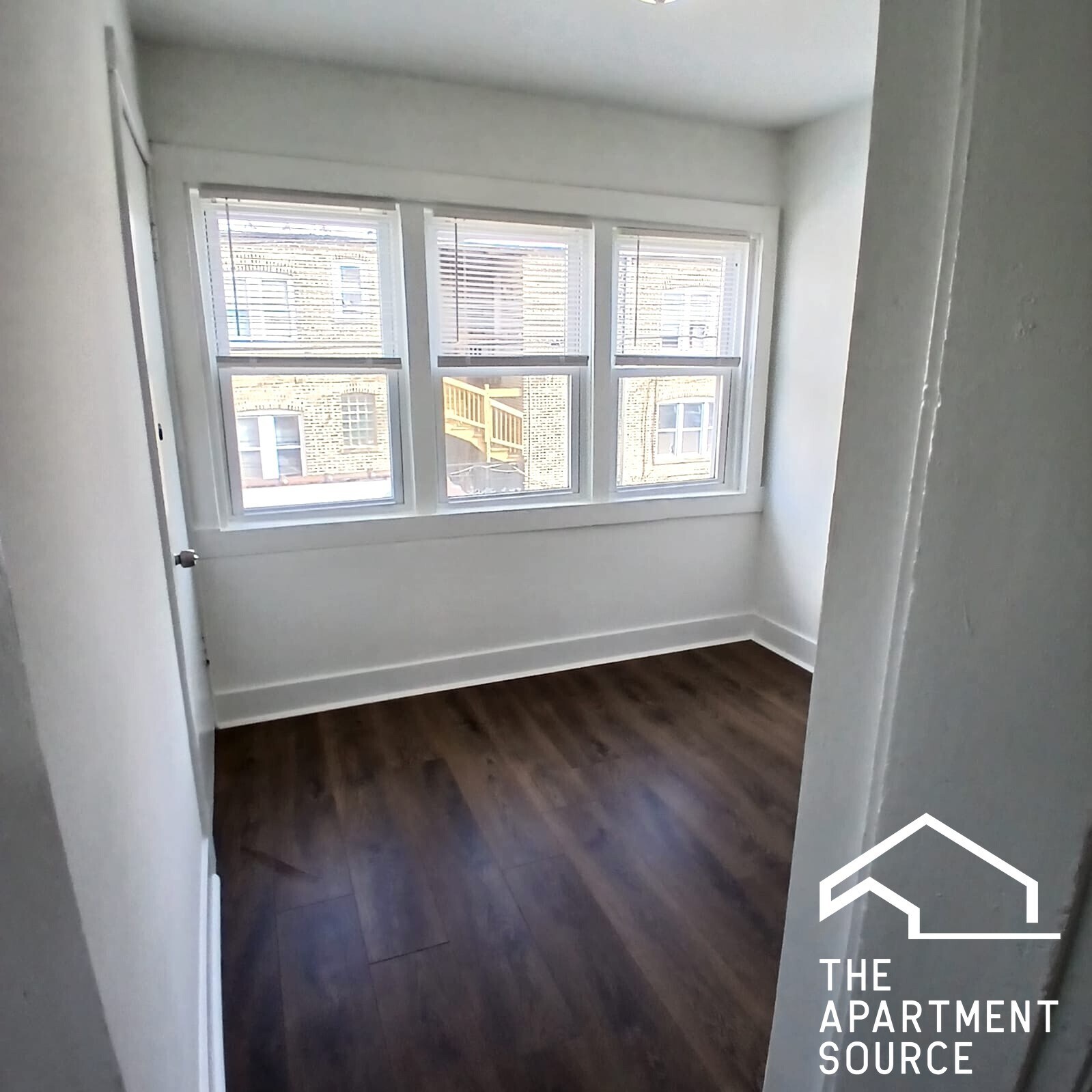 Building Photo - 4876 W Armitage Ave