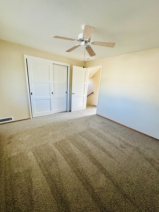 Building Photo - 3178 Hillview Ct