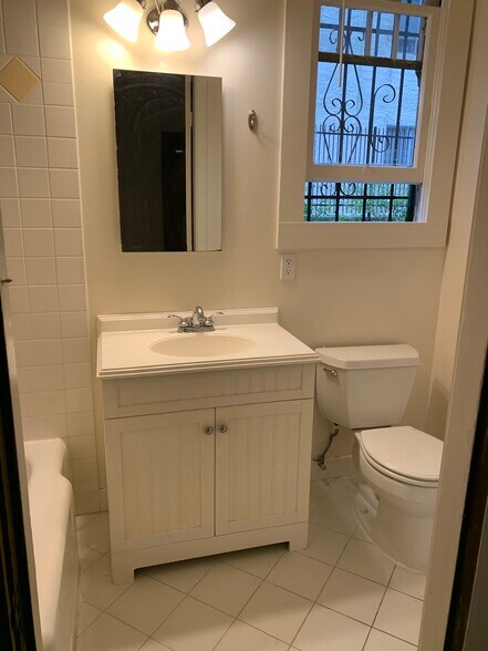 Building Photo - 2739 Dwight Way