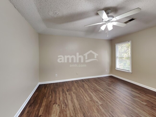 Building Photo - 3032 Crystal Gate Pl