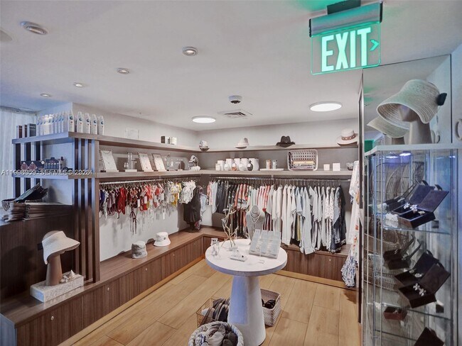 Building Photo - 1100 West Ave