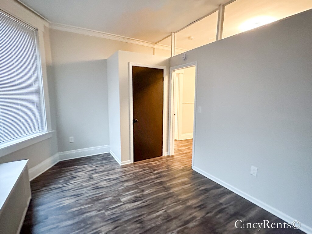 Building Photo - 3716 Ault Park Ave