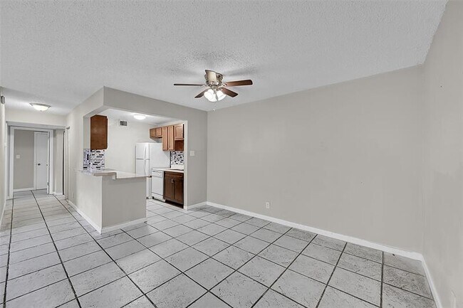 Building Photo - 11607 NW 29th St