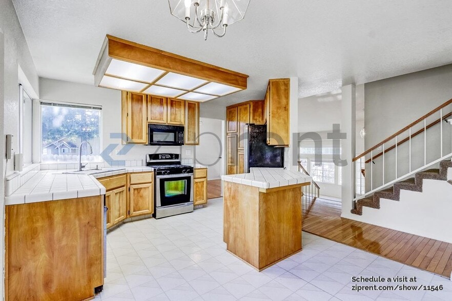 Building Photo - 5700 River Run Cir