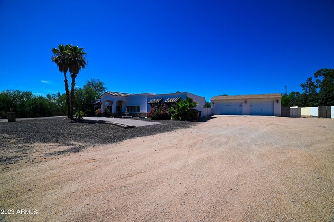 Building Photo - 12210 N 67th St