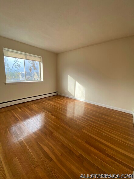 Building Photo - 75 Gardner St