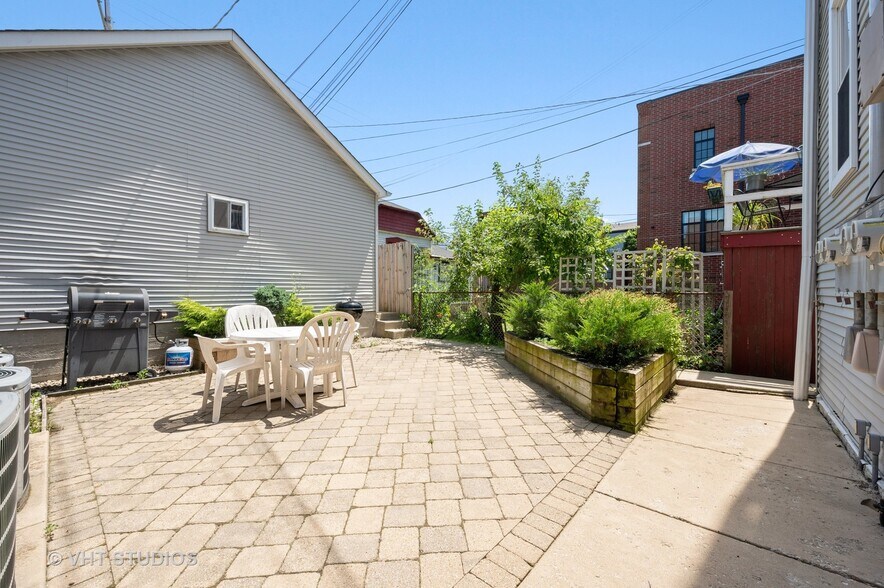 Building Photo - 3629 N Wayne Ave