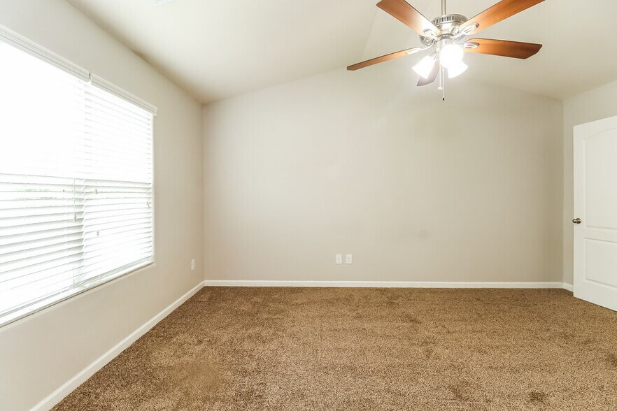 Building Photo - 1108 Black Diamond Dr