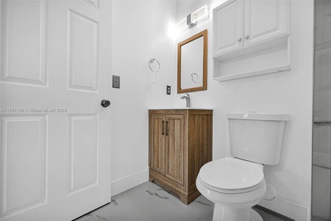 Building Photo - 640 SE 1st St