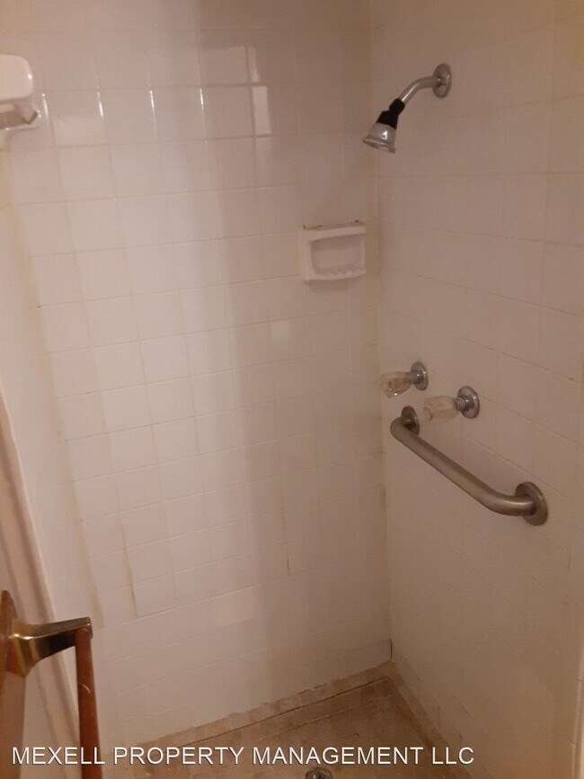 Building Photo - 3 br, 2 bath House - 2804 LAMBERT DR