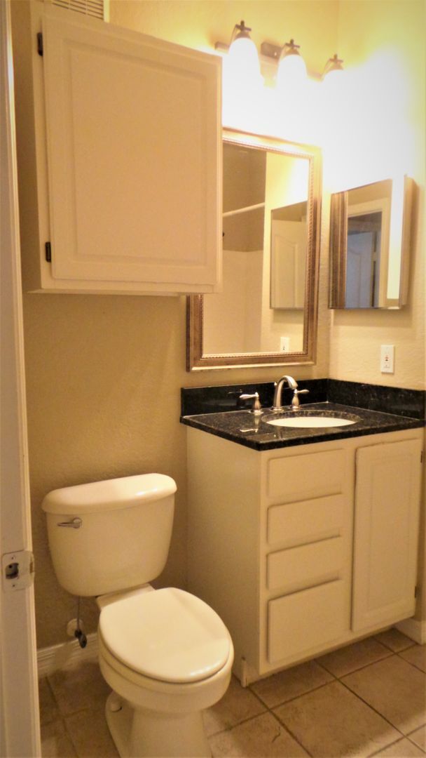 Building Photo - Beautiful 2/2 Ground Floor Condo in Gated Bella Terra Community-Orlando!