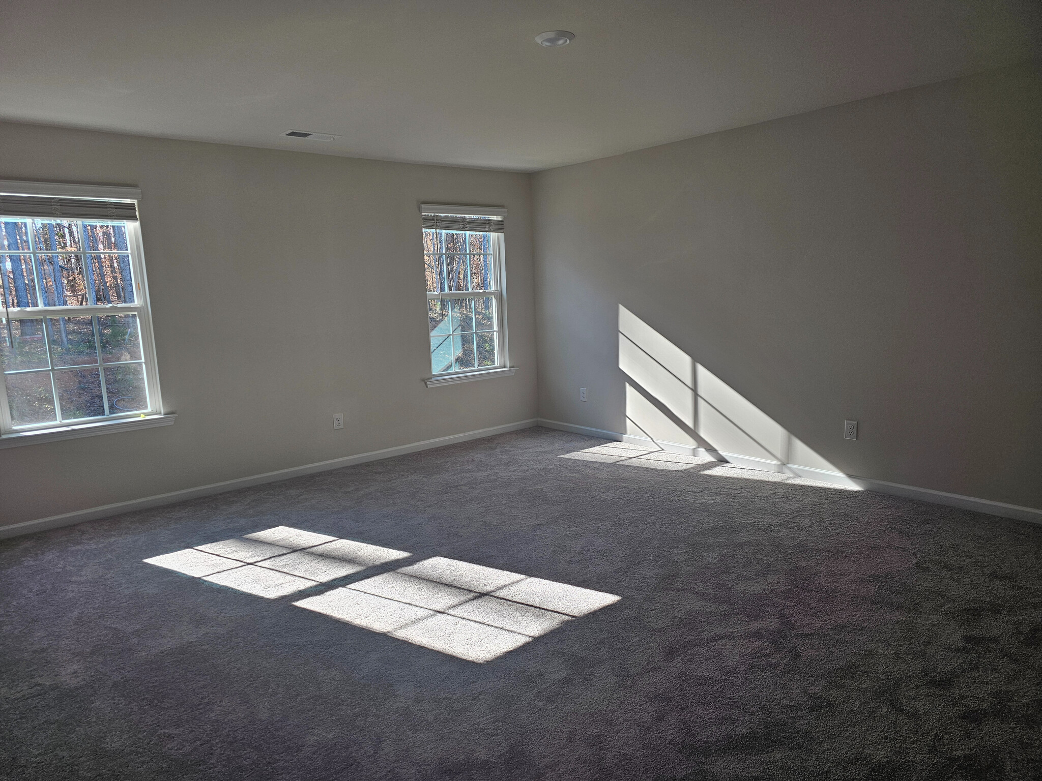 Building Photo - Room in House on Hamptons Cove Rd