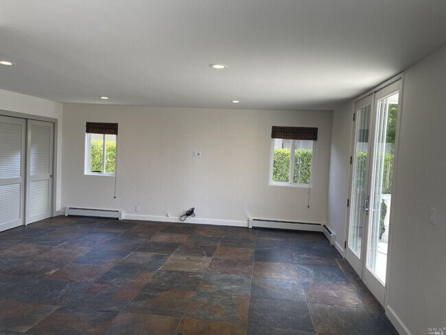 Building Photo - 124 Montego Key