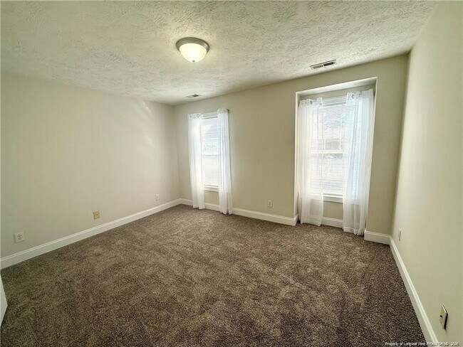 Building Photo - 5737 Pooh Ave