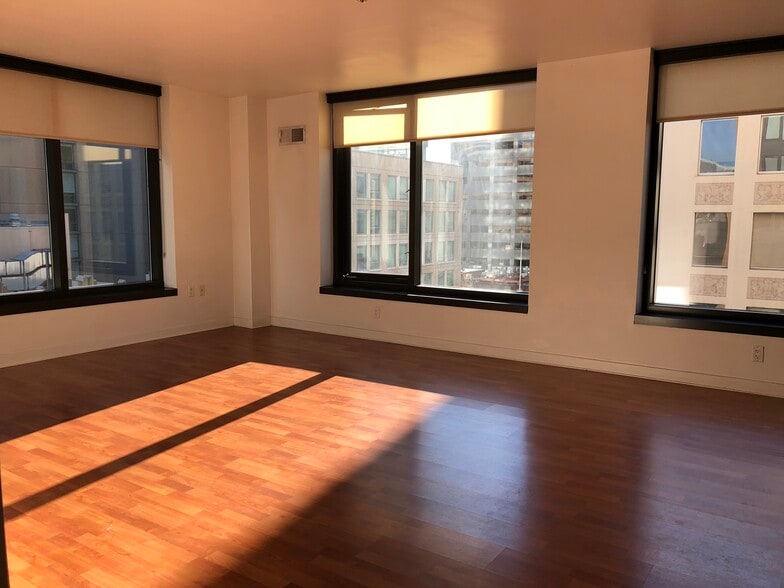 Building Photo - 199 New Montgomery St