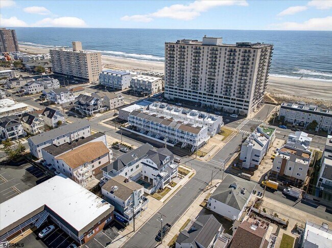 Building Photo - 9616 Pacific Ave