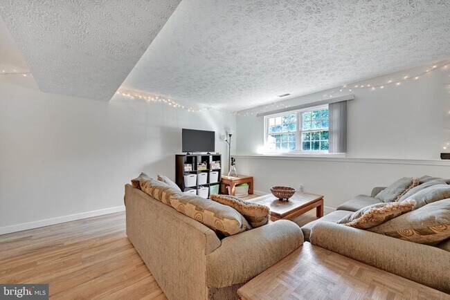 Building Photo - 350 Long Meadow Way