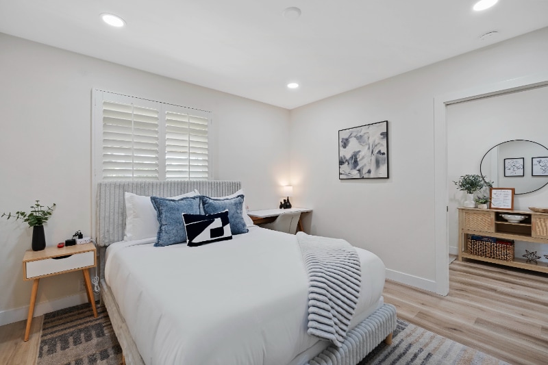 Building Photo - 1009 Catalina Ave