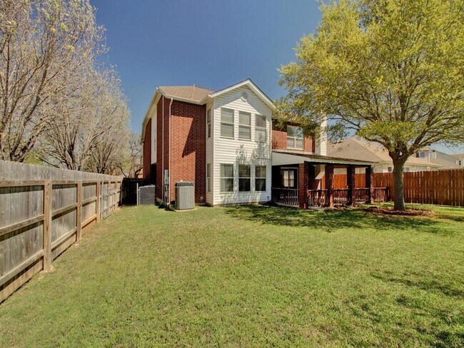 Building Photo - 1101 Stillwell Ridge