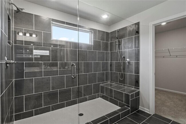 Building Photo - 213 Chiswick Lp