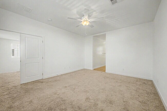 Building Photo - 5512 S Dillon Cir