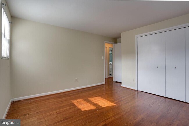 Building Photo - 4510 Washington Blvd