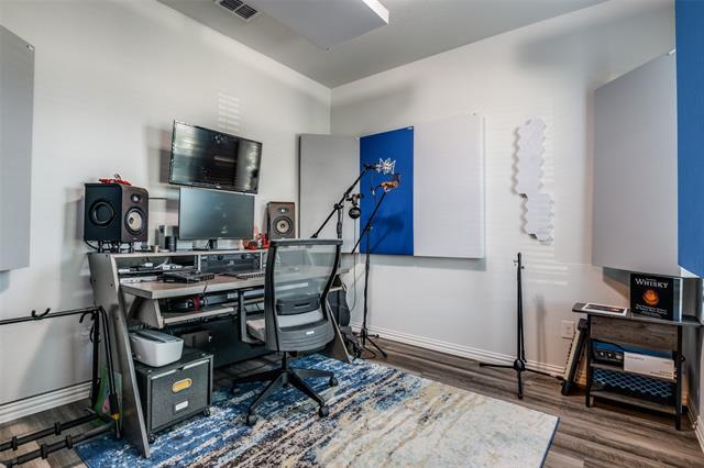 Building Photo - 2419 Lalun Lane