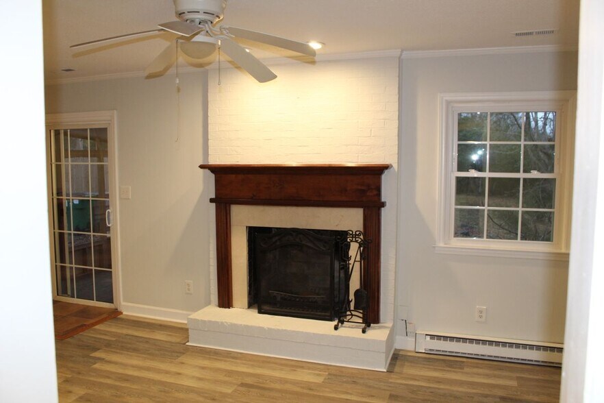 Building Photo - 3030 Studley Rd