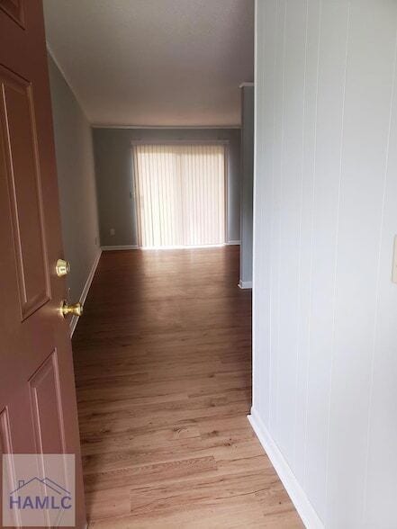 Building Photo - 991 Live Oak Dr