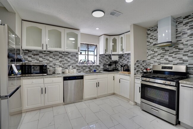 Building Photo - 4010 Oak Terrace Ct