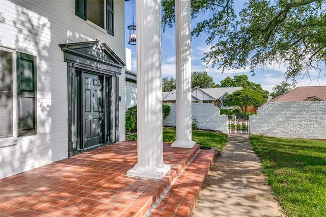 Building Photo - 2 Linderhof Cir
