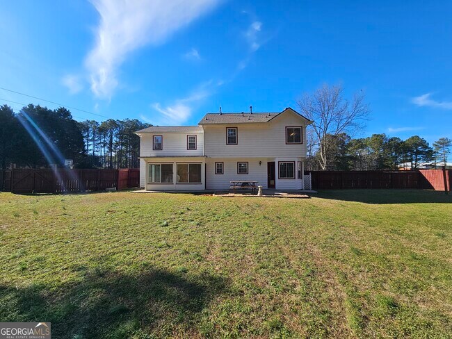 Building Photo - 611 Lora Smith Rd