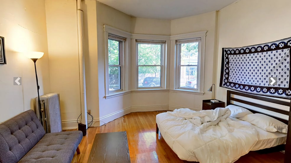 Building Photo - 98 Queensberry St